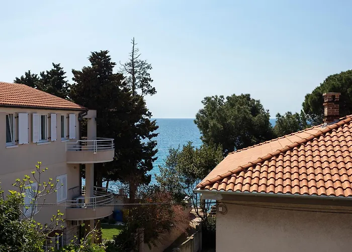 Penzion Tonka Near And Sea 3*