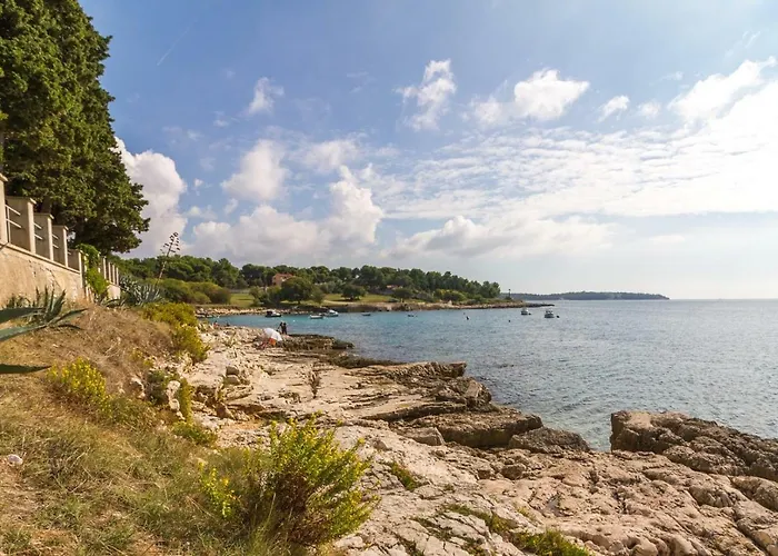 Penzion Tonka Near And Sea