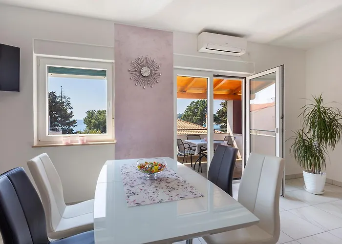 Konukevi Tonka Near And Sea 3*