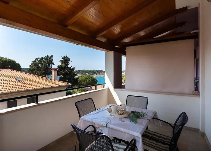 Tonka Near And Sea 3*