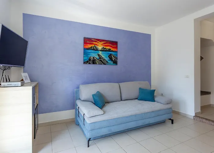 Tonka Near And Sea 3*