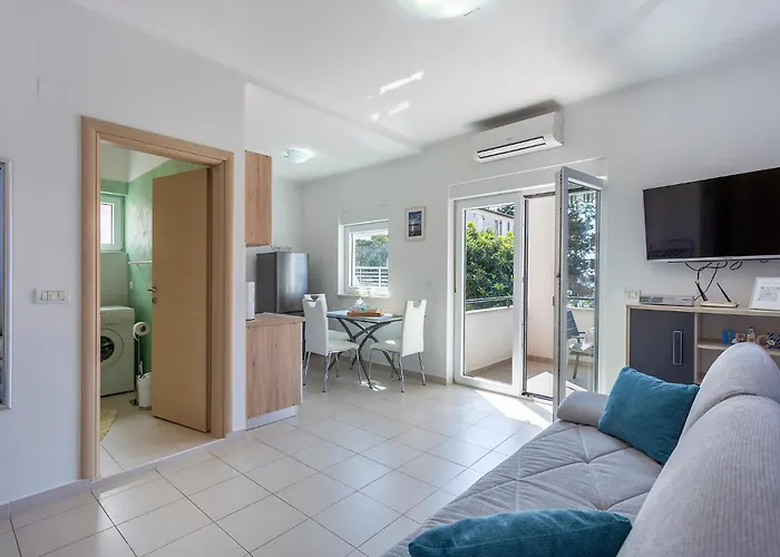 Konukevi Tonka Near And Sea Pula