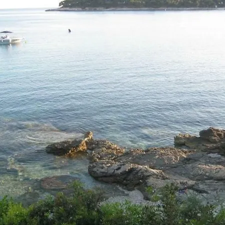 Pensionat Tonka Near And Sea